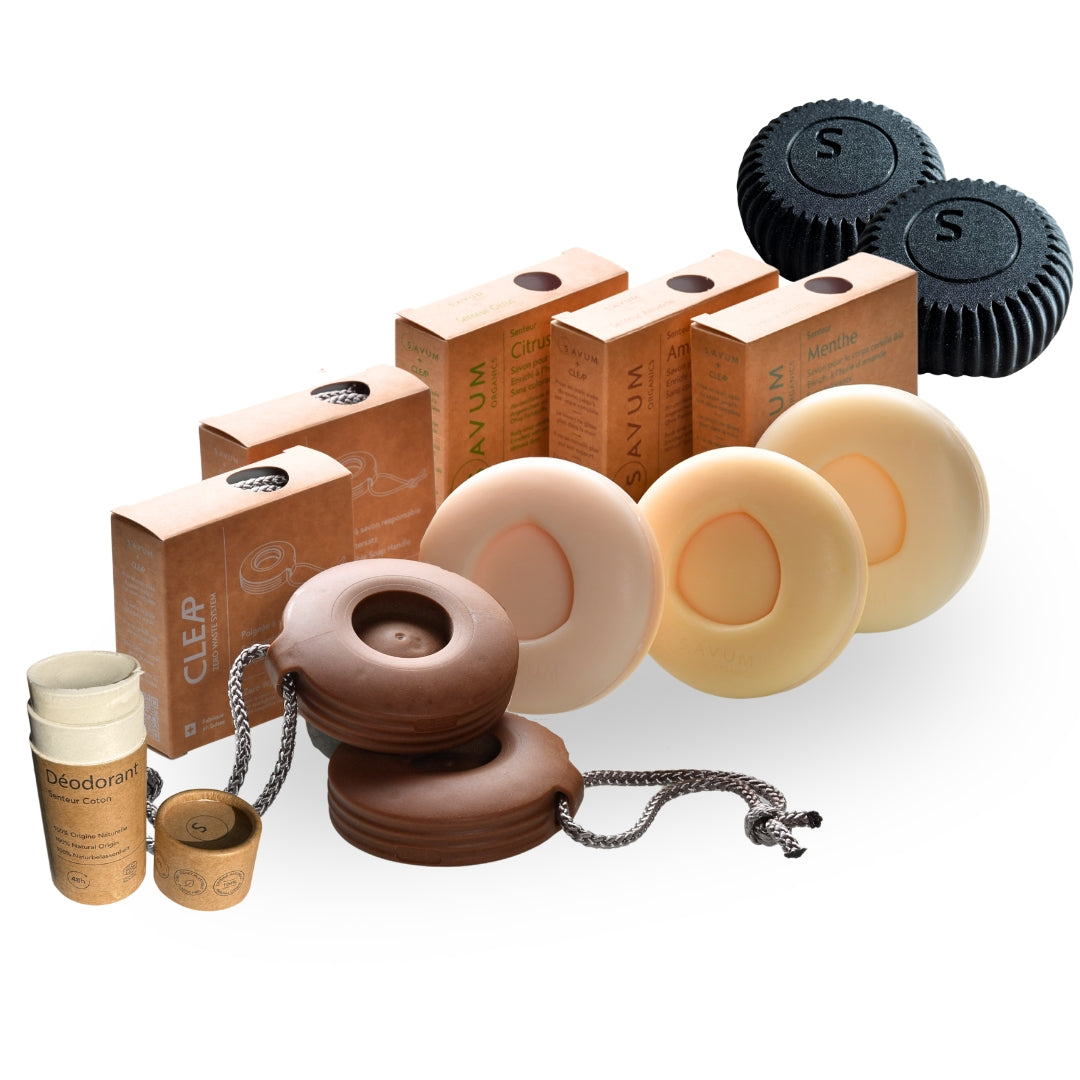 Coffret "Voyage" |  2 Poignées Porte-Savon Ingénieuses + 2 Savons Clipsables BIO 99% + 1 Shampoing Clipsable Naturel + 2 Capuchons de transport + 1 Déodorant naturel en stick